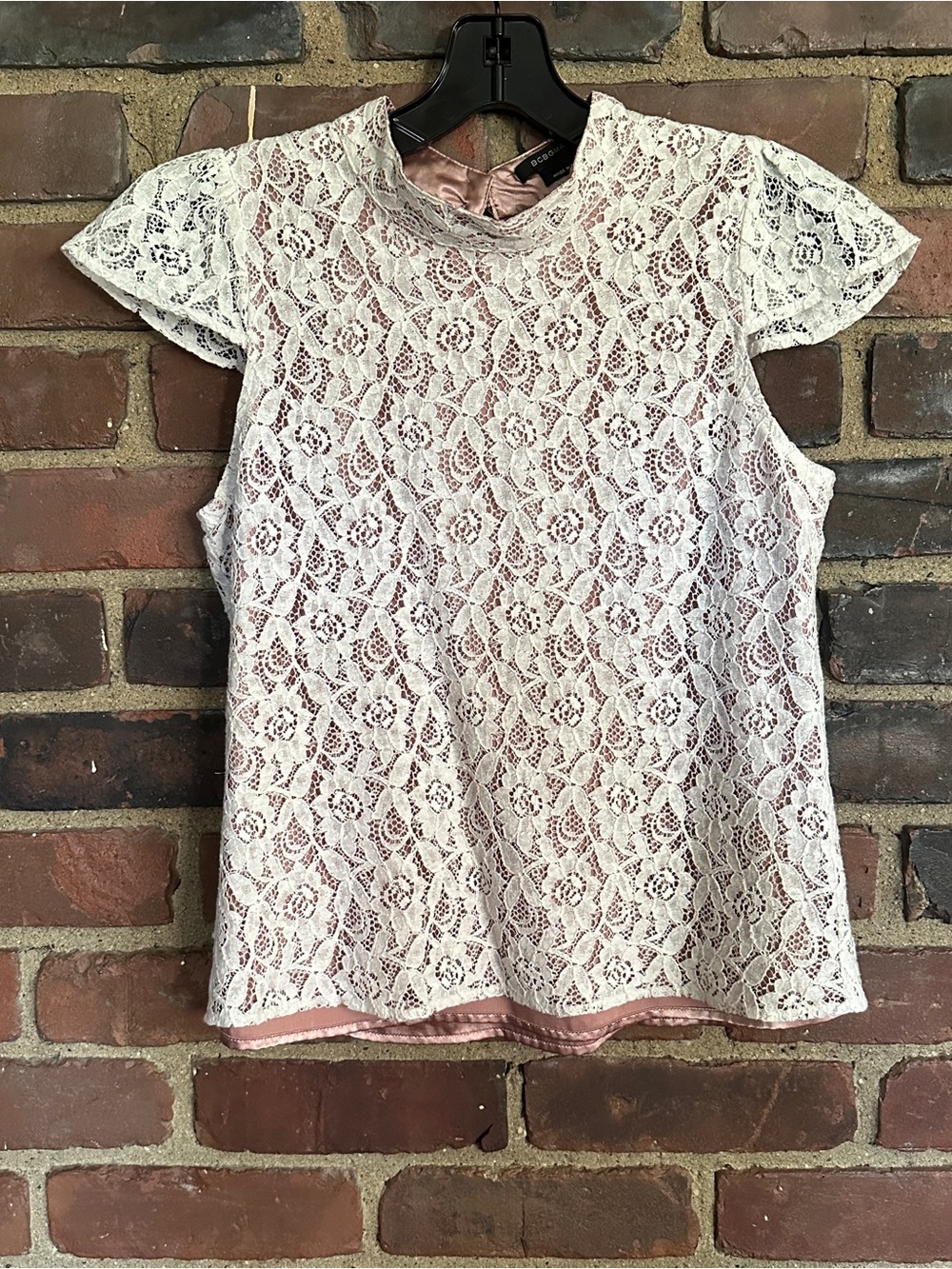 BCBG MAZIMARA lace cap sleeve top -small / 34 chest